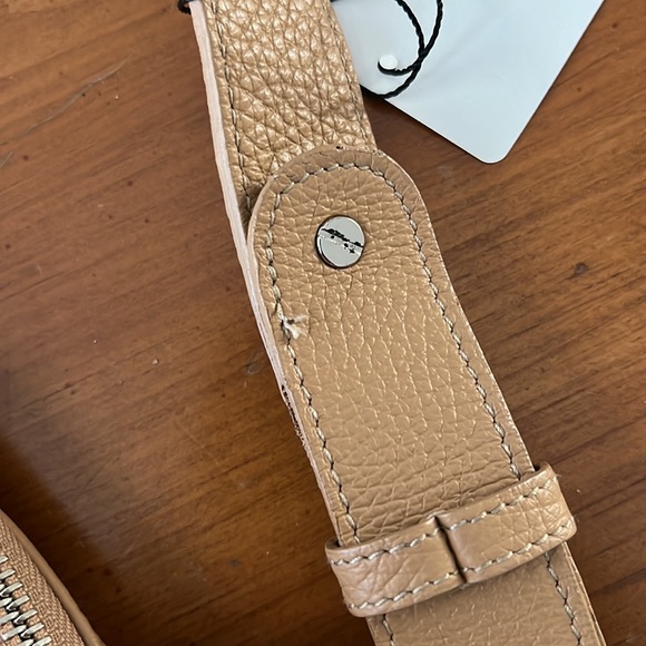 Tan soft pebbled leather hobo crossbody purse - Picture 8 of 8